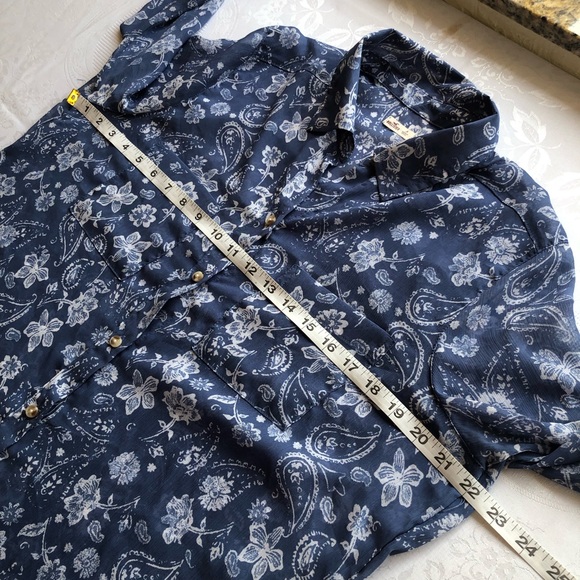 Hollister Blue/White Floral High-Low Shirt Dress Women’s Size M Long Sleeves Top - Picture 9 of 16